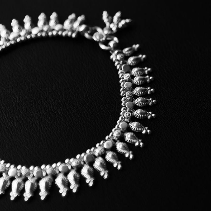 Sakti | Bracelet de cheville - NOIR KĀLA