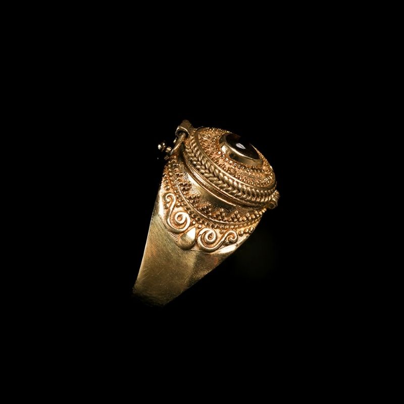 Product - NOIR KĀLA