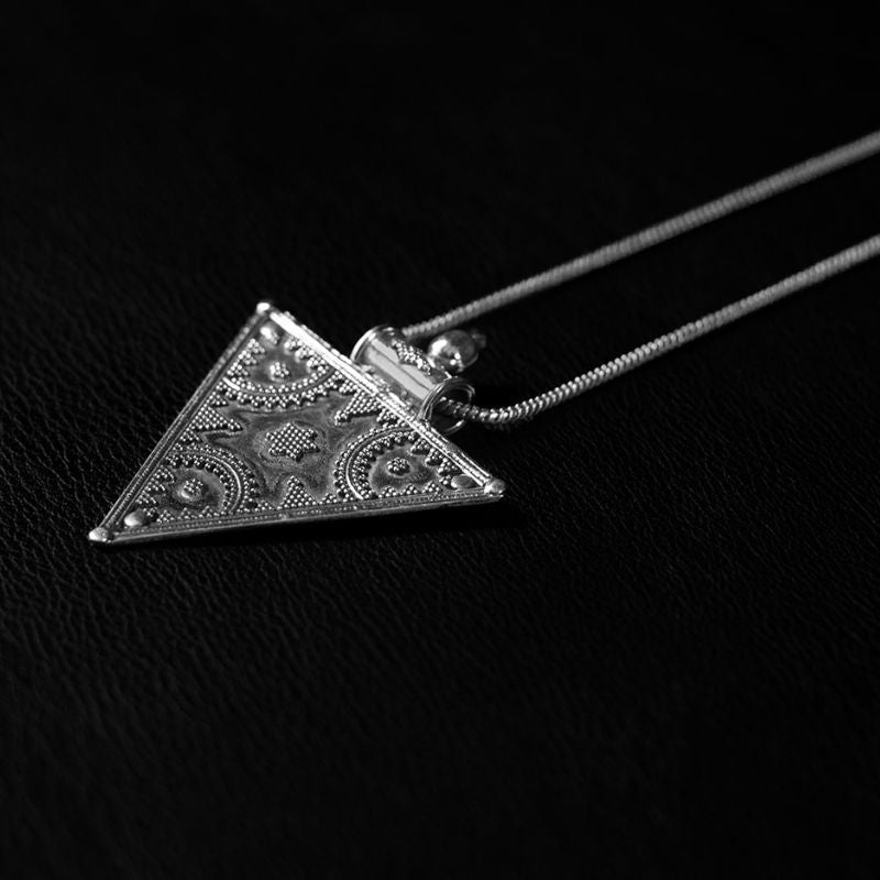 Product - NOIR KĀLA