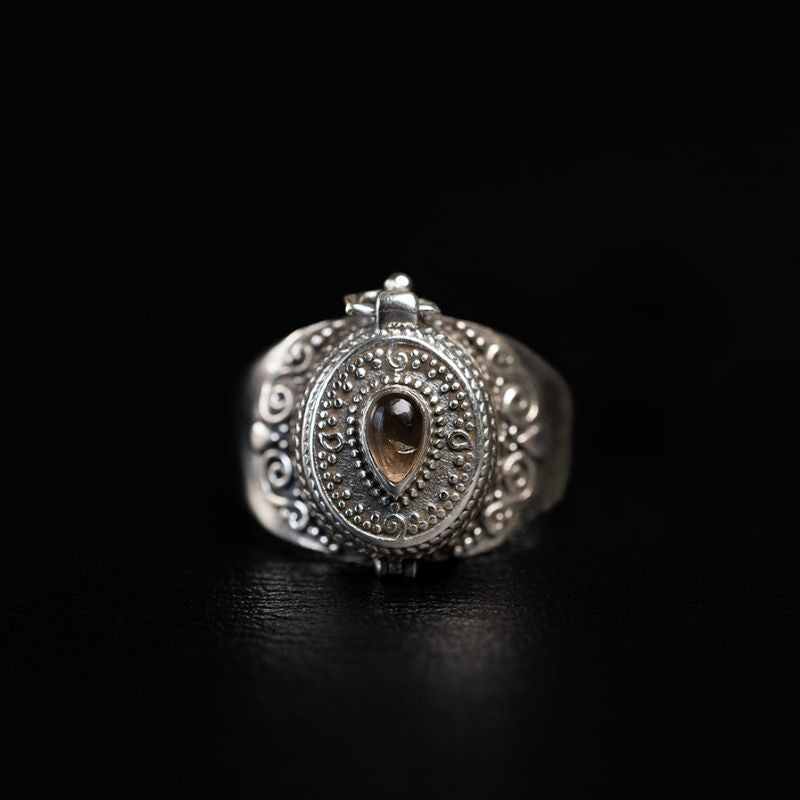 Product - NOIR KĀLA