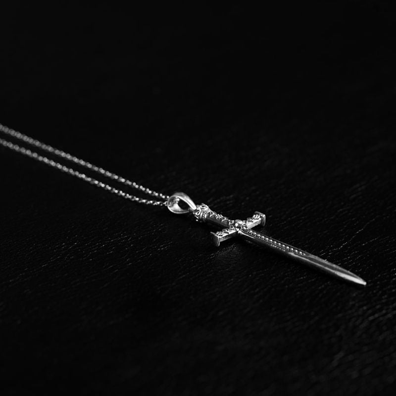 Sacred Sword | Collier Pendentif - NOIR KĀLA