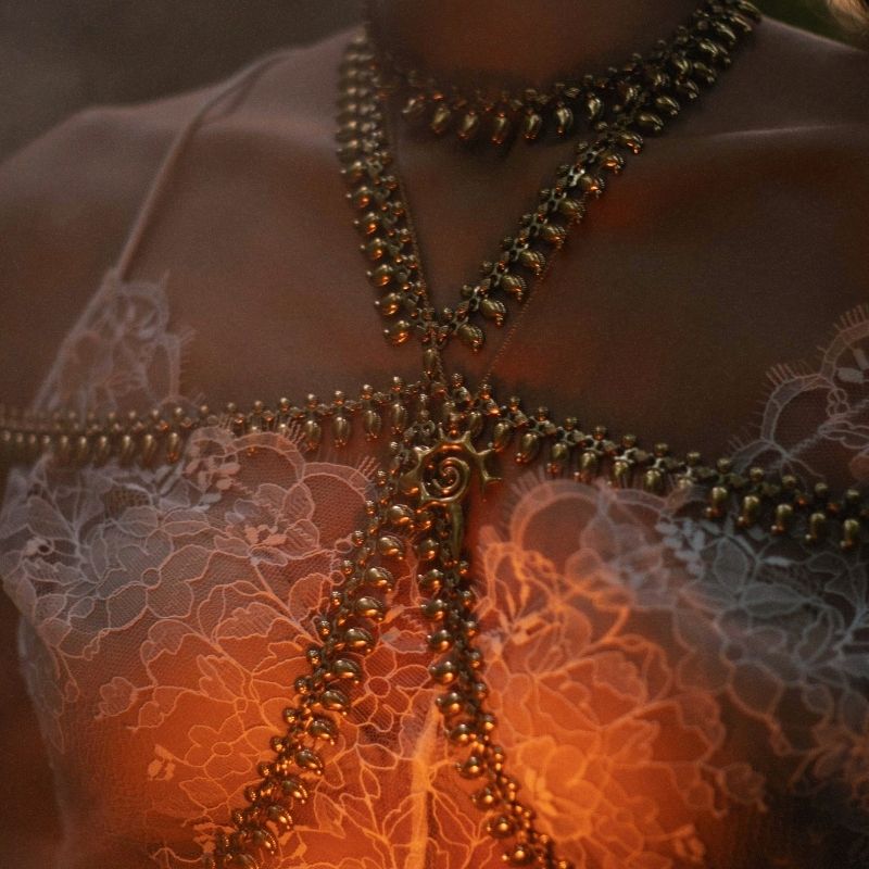 Sundari | Harnais de corps - Laiton - NOIR KĀLA