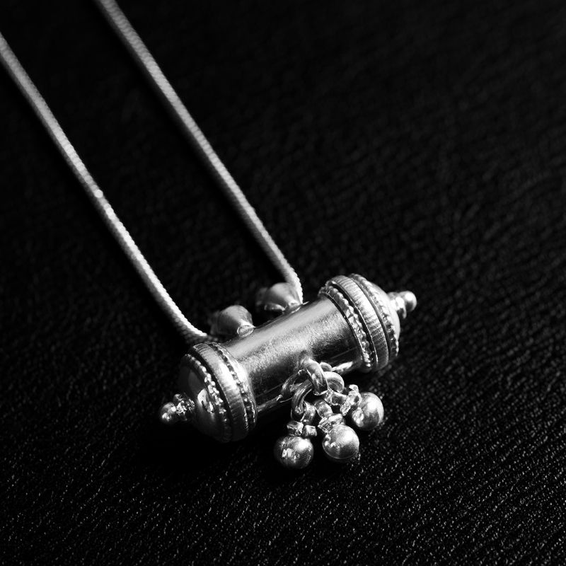 Wind Womxn Amulet | Pendant Necklace – 925 Silver - NOIR KĀLA