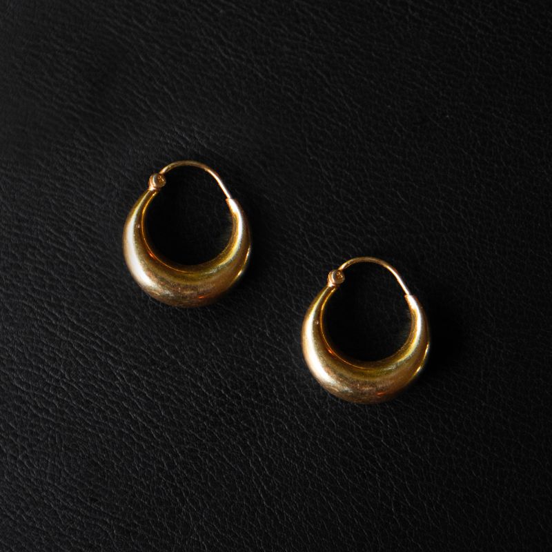 Yasmin | Boucles d'oreilles créoles - Or  - NOIR KĀLA