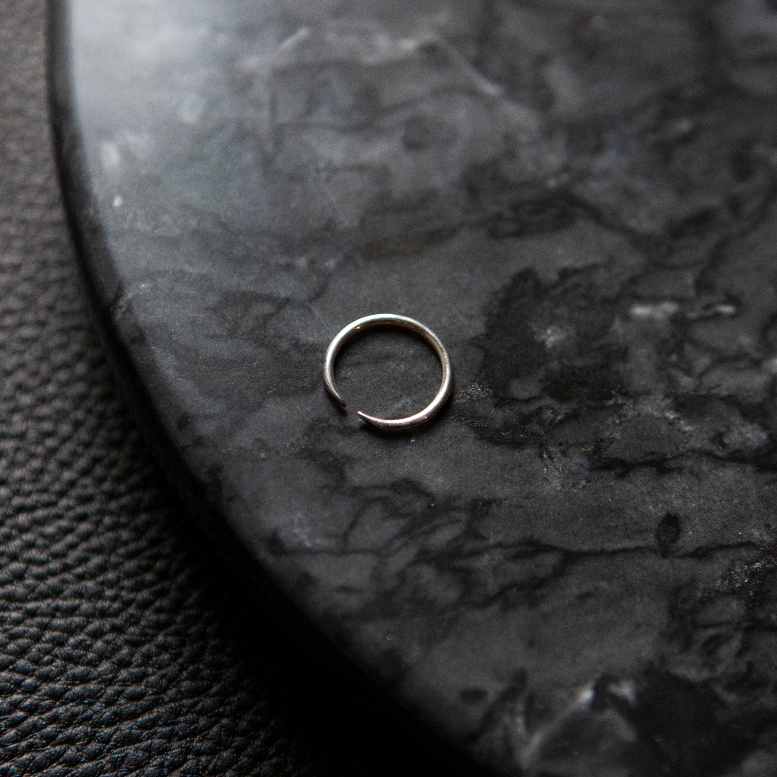 Trinity | Bague - NOIR KĀLA