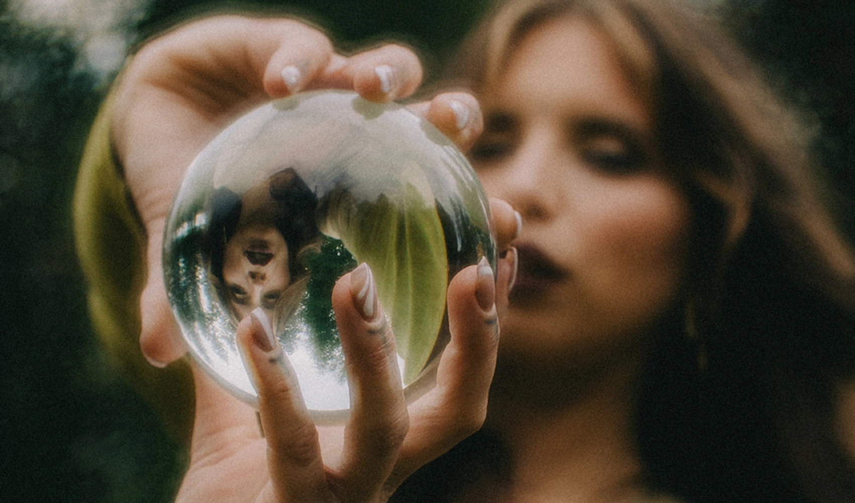 Full Moon in Capricorn: Grounding Ambition with Spirit - NOIR KĀLA