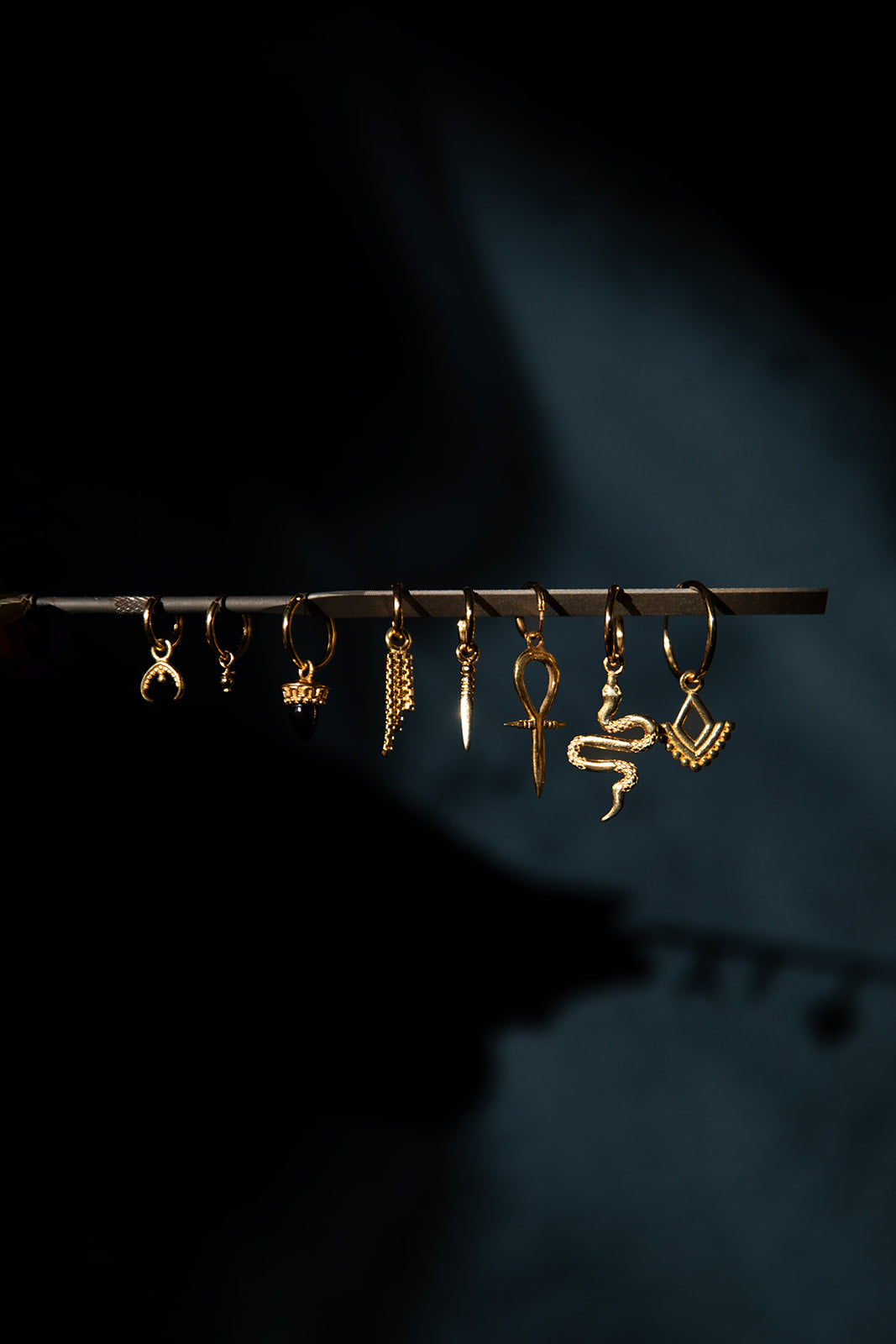 What Are Huggie Earrings? Sizing, Fit & How to Wear