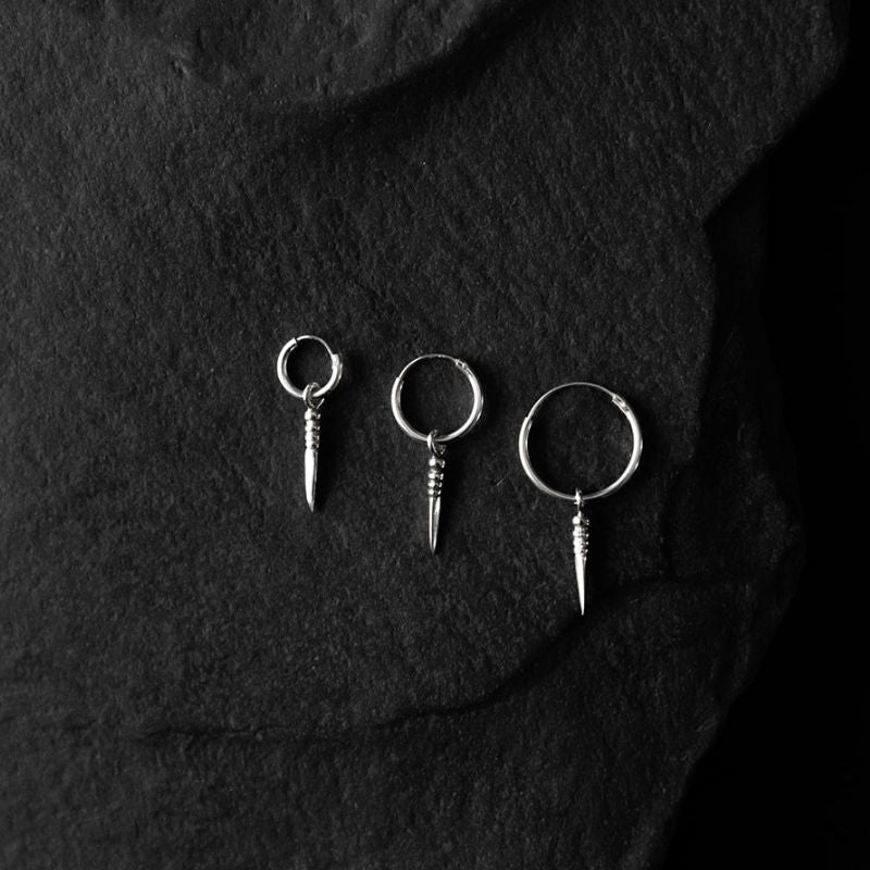 Tiny Phurba | Boucles d'oreilles créoles à breloques