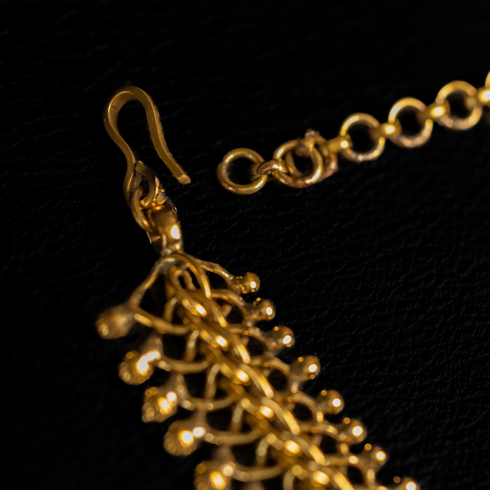 Interwoven Metal | Necklace - Brass