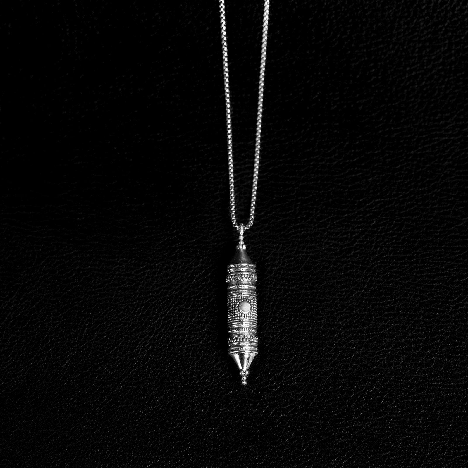 Product - NOIR KĀLA