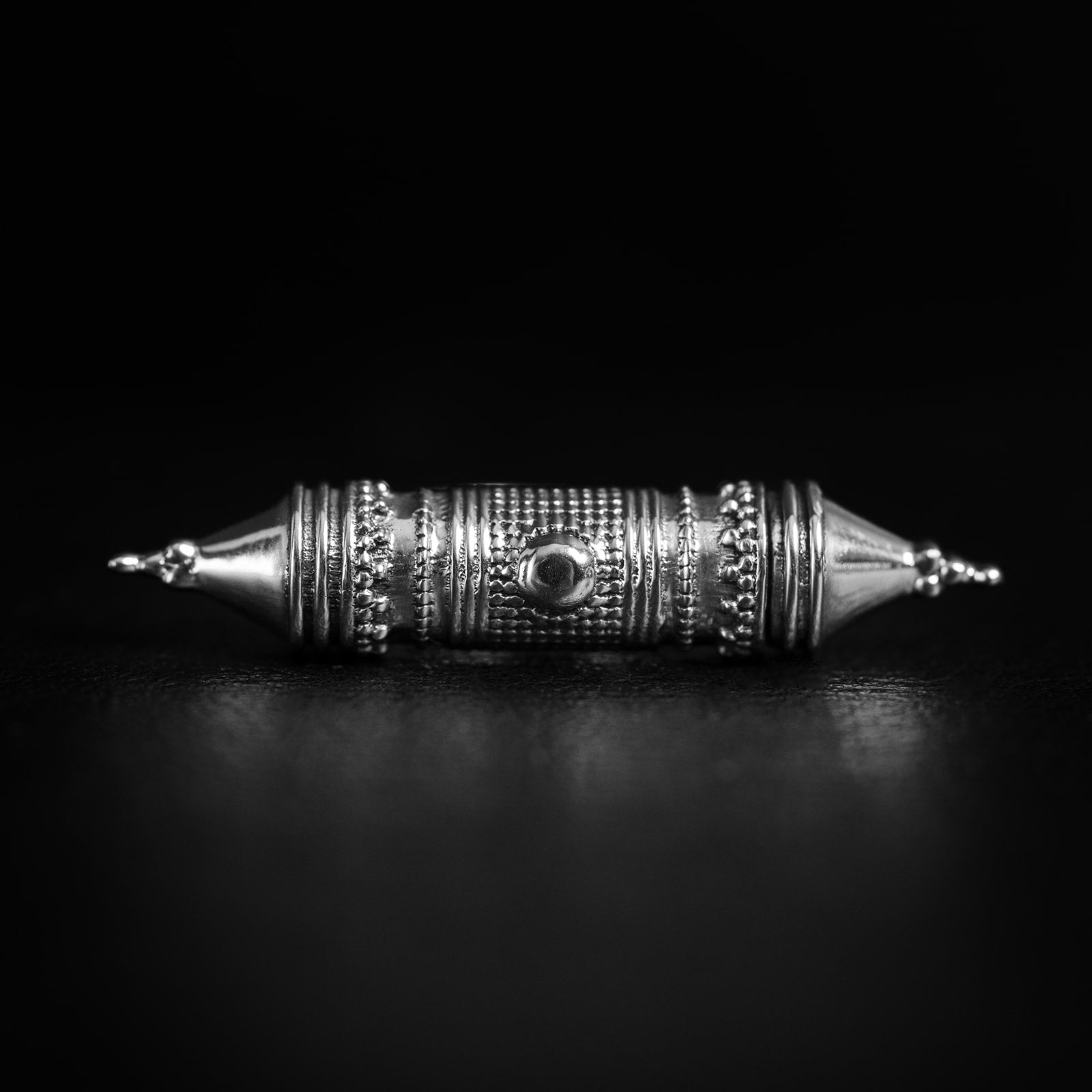 Product - NOIR KĀLA