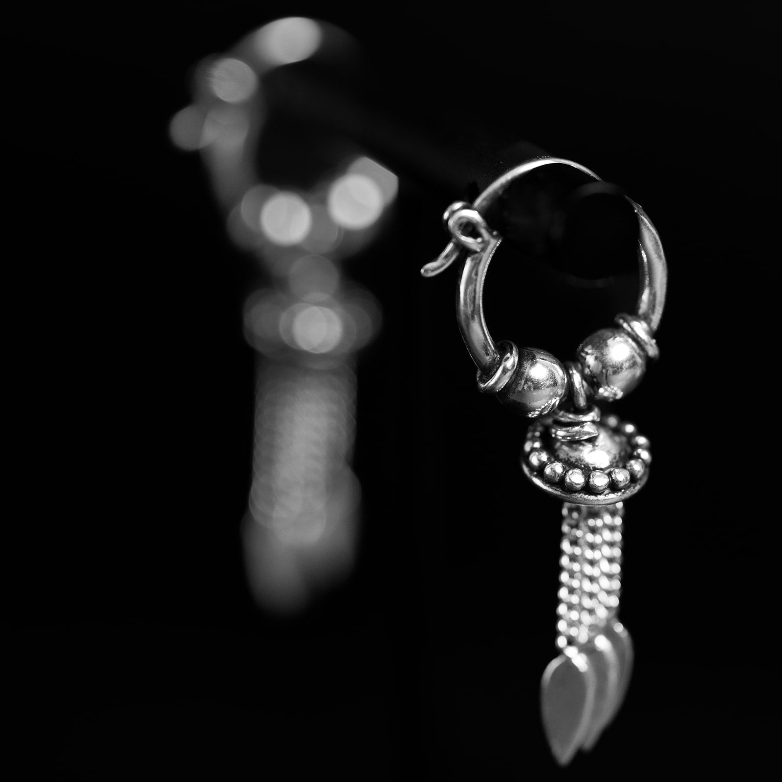 Ancient Future | Boucles d'oreilles créoles - NOIR KĀLA