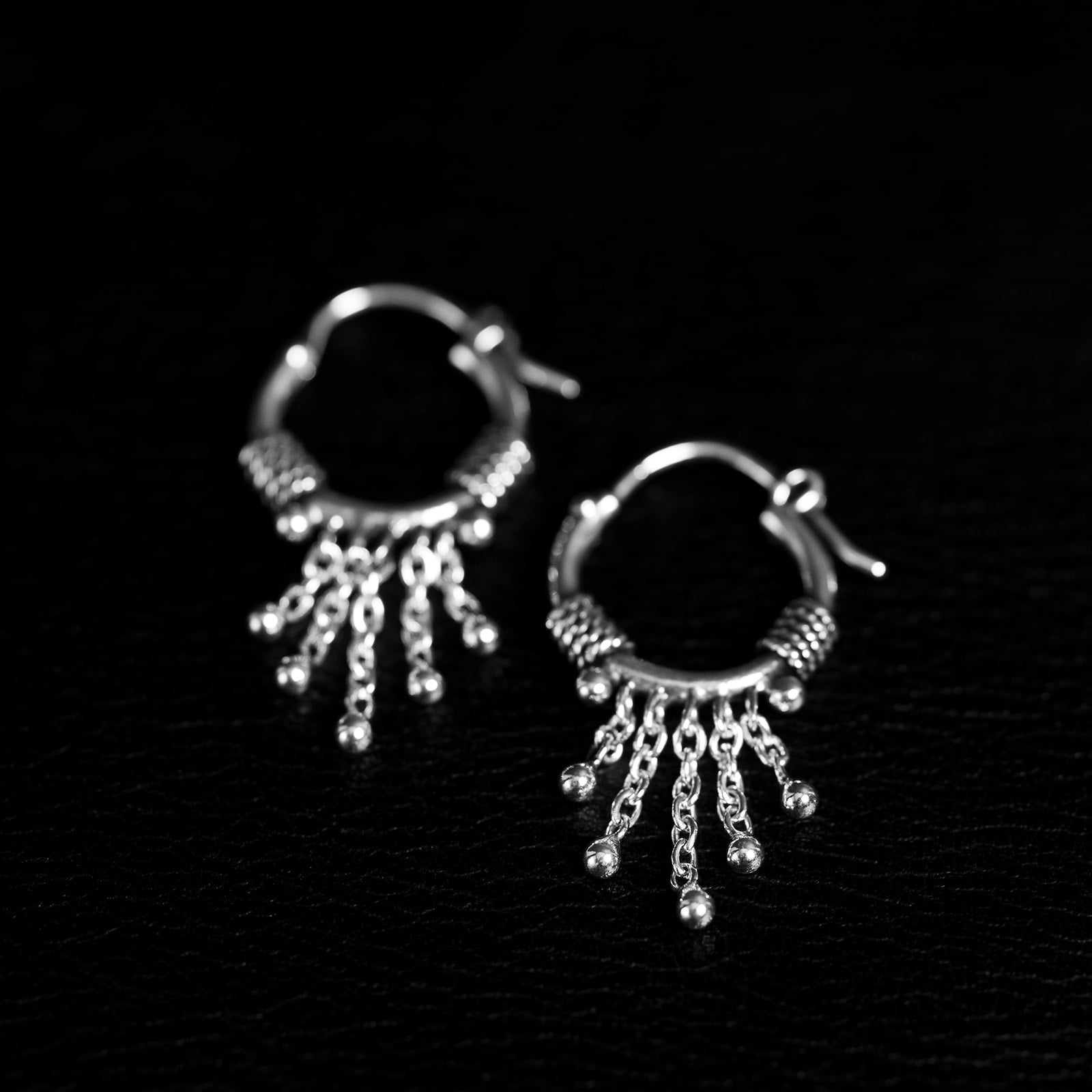 Charm | Boucles d'oreilles créoles - NOIR KĀLA