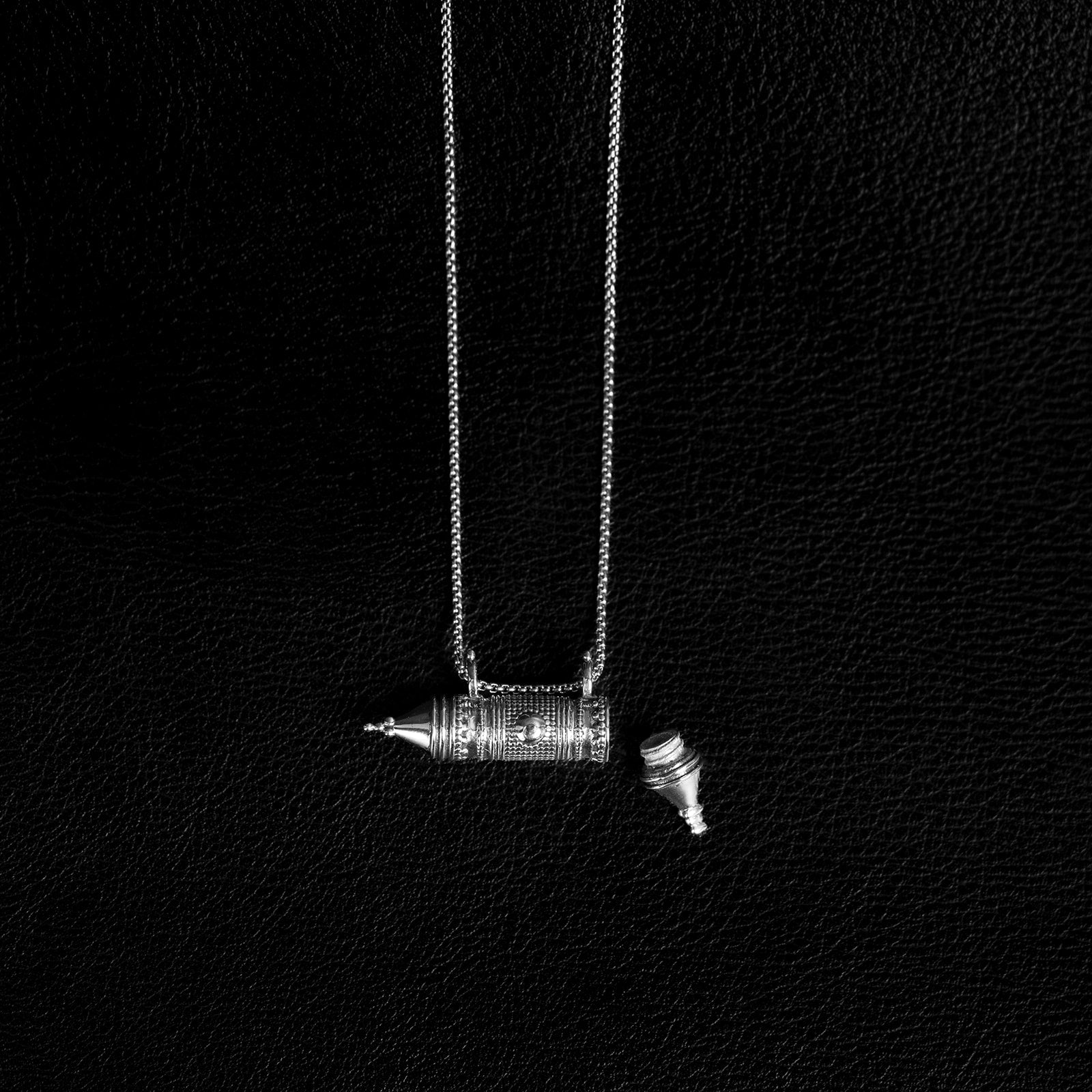 Product - NOIR KĀLA