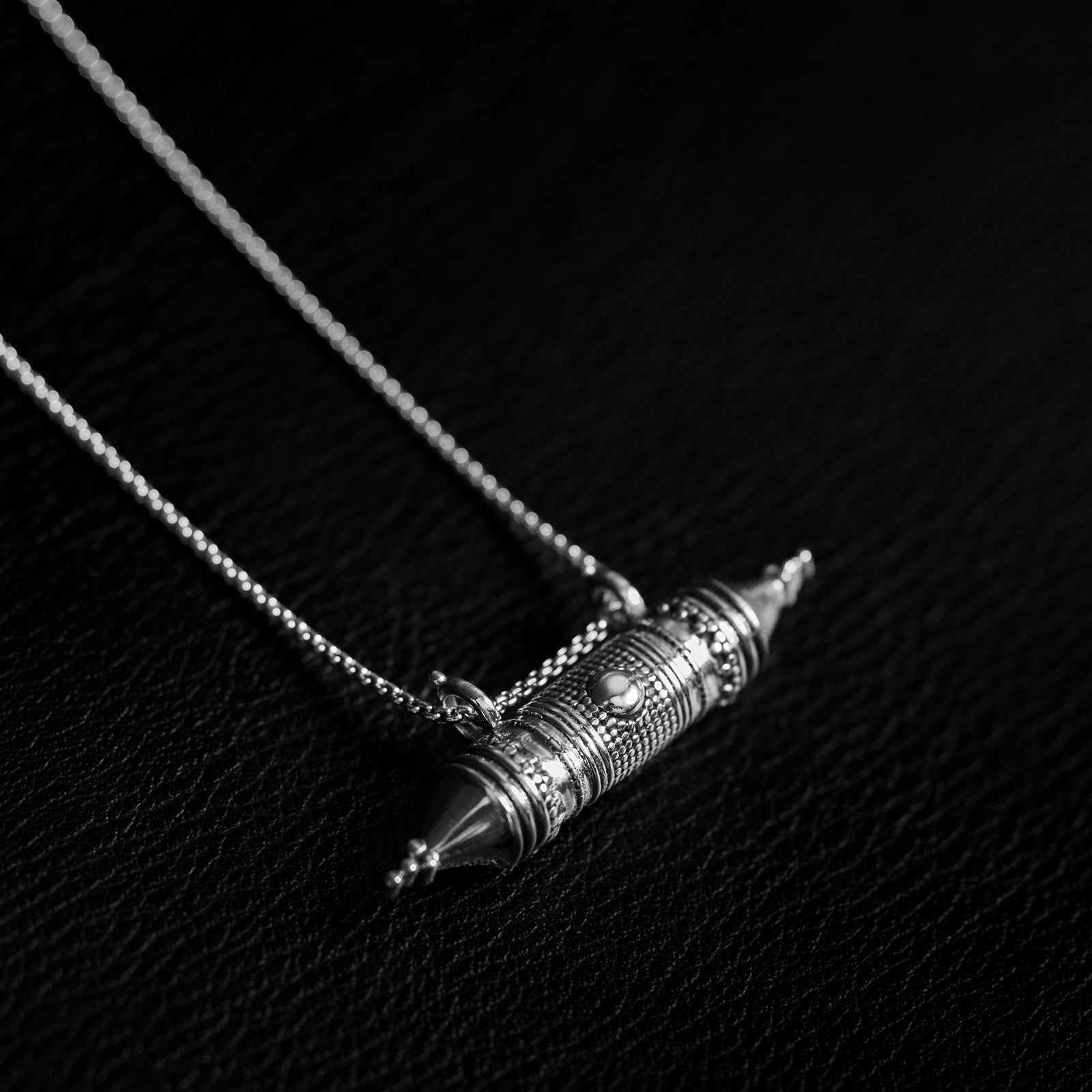 Product - NOIR KĀLA