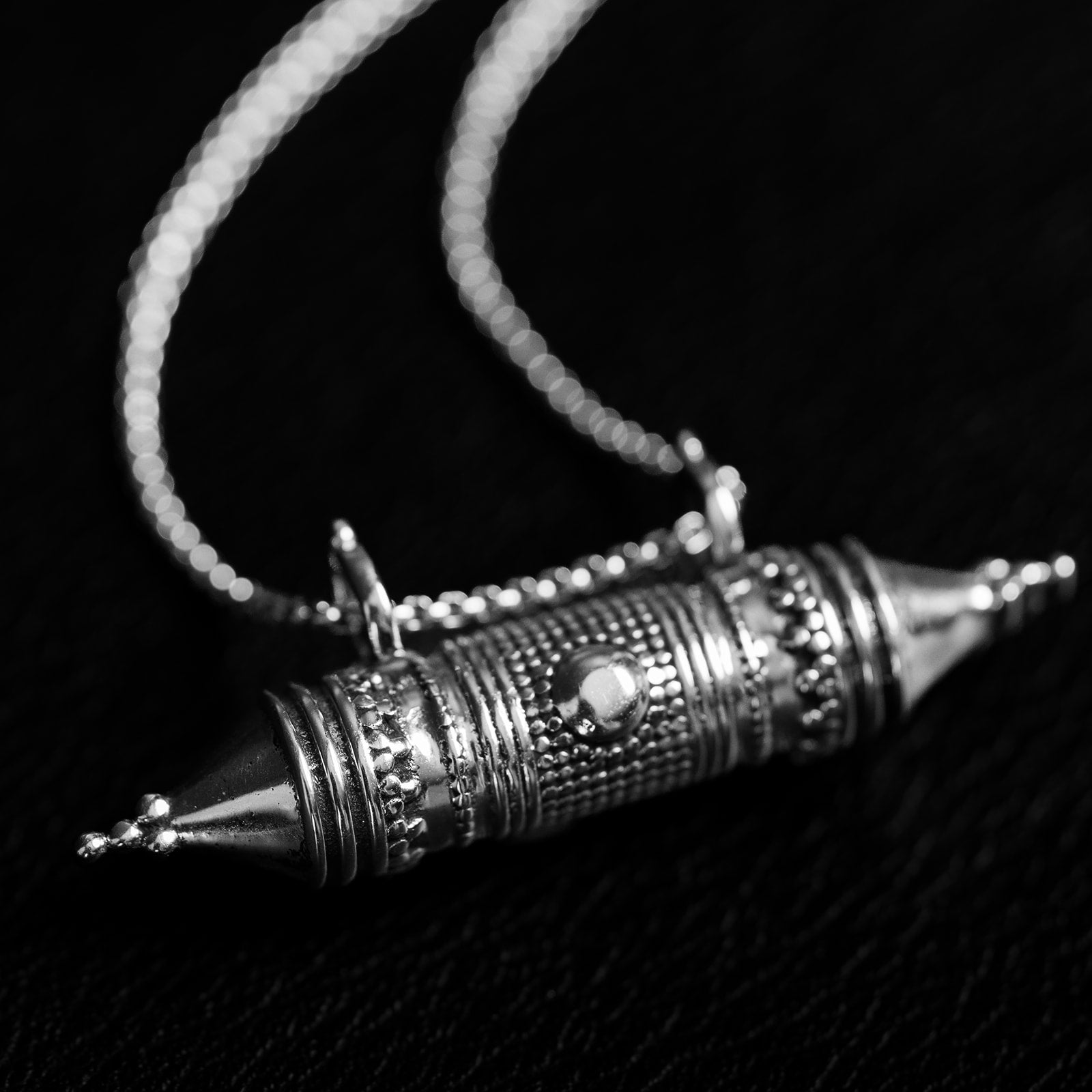 Product - NOIR KĀLA