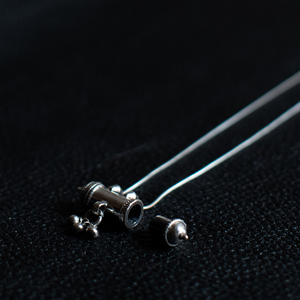 Wind Womxn Amulet | Collier Pendentif